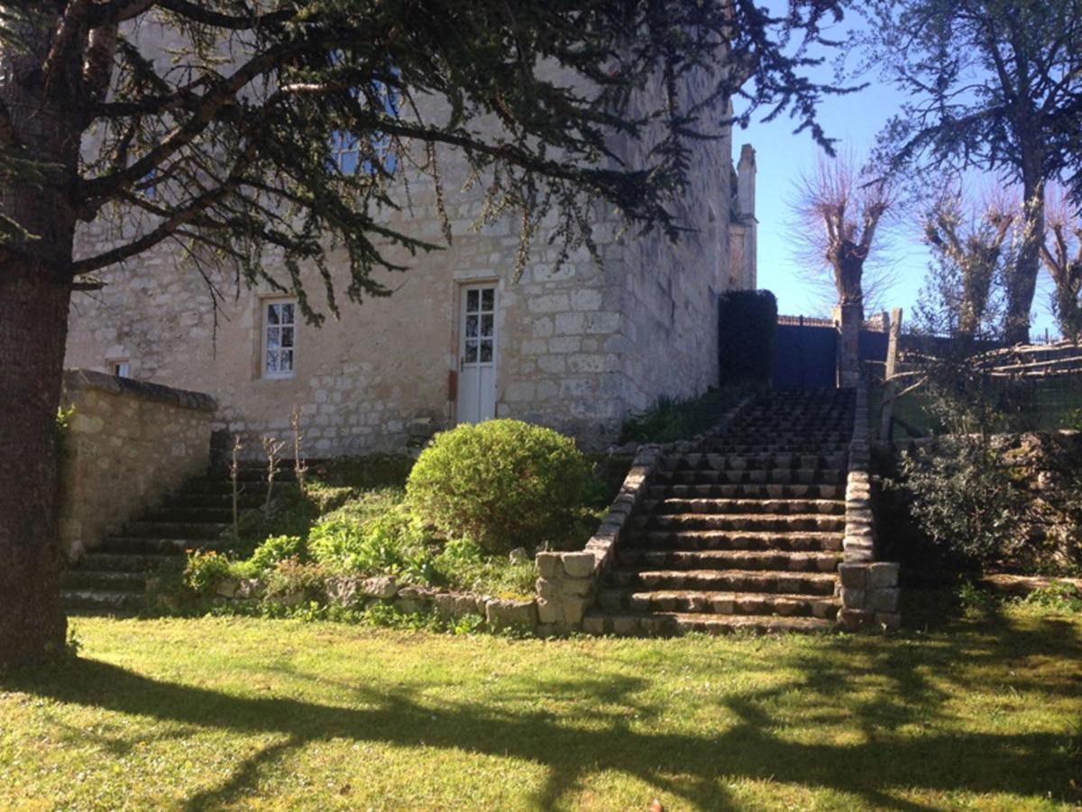 Chateau De *