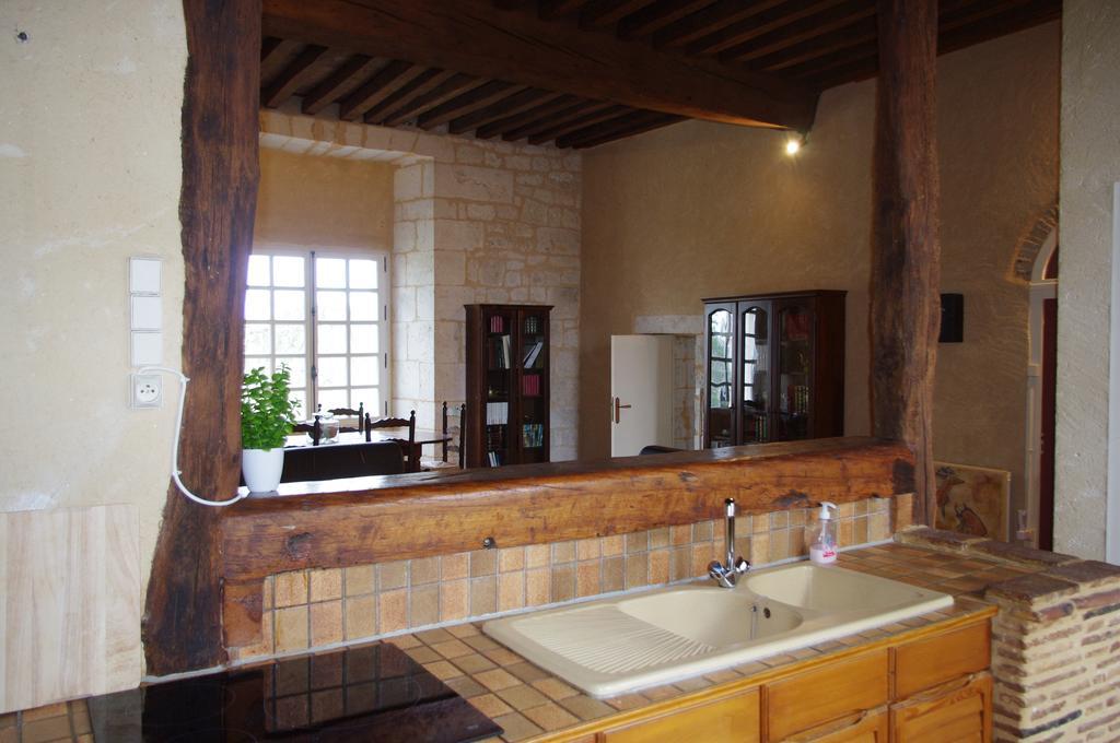 Château De *